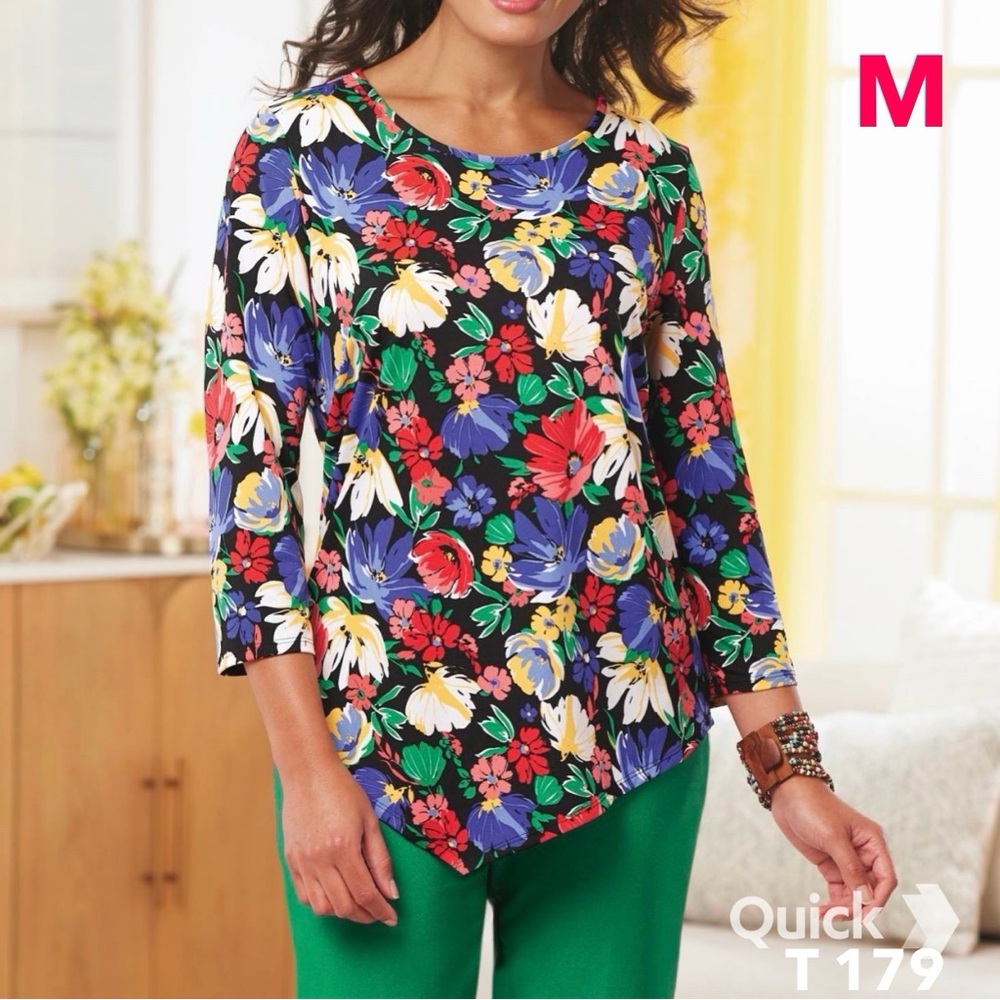 M - New Serengeti Shower of Flowers Hanky-Hem Top